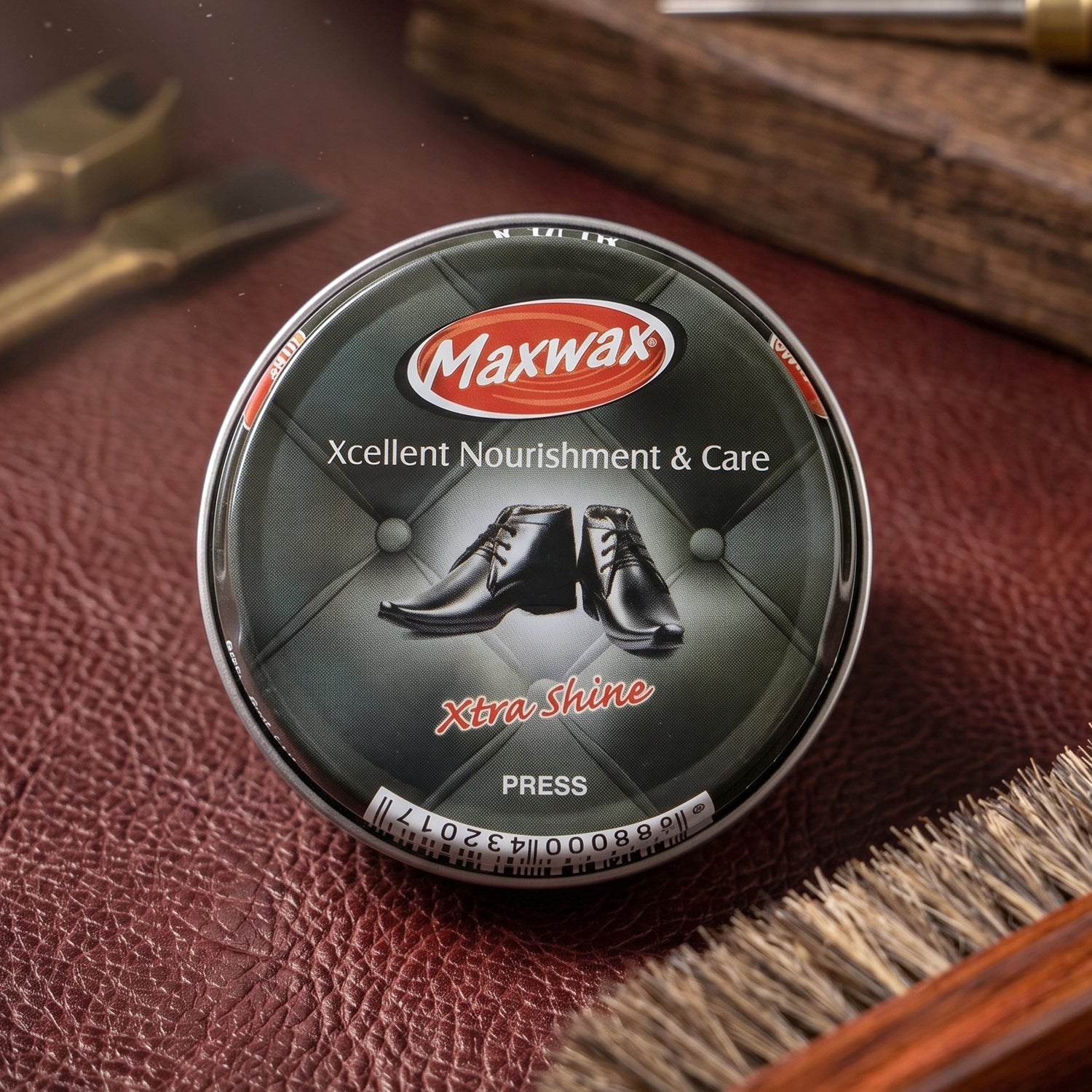 Rich color black leather shoe polish