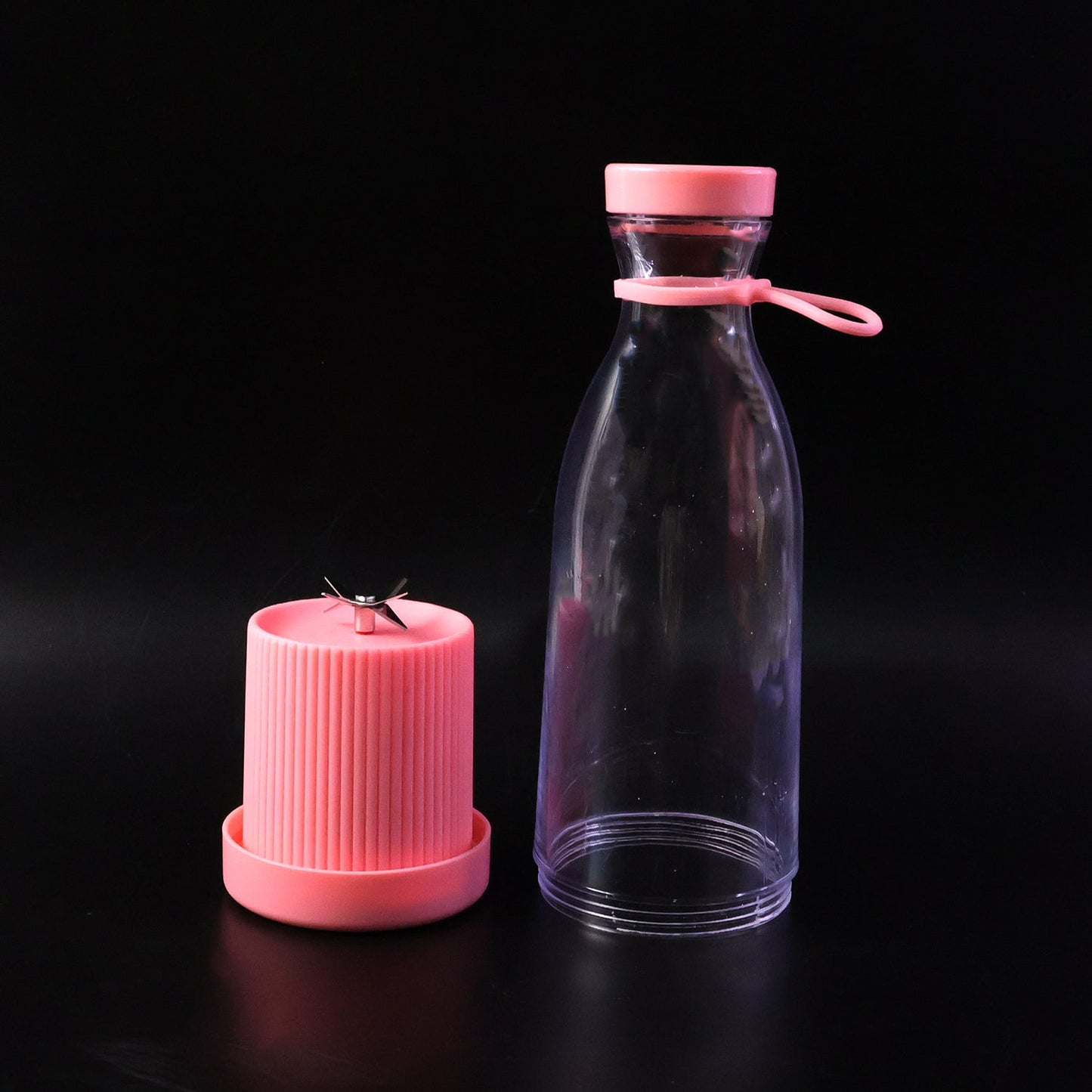 Portable blender for smoothies and juices