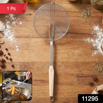 Wooden handle frying skimmer spoon for safe frying and straining